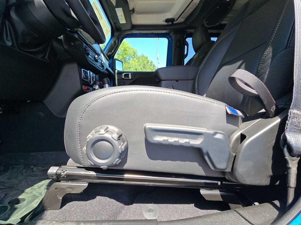 new 2025 Jeep Wrangler car, priced at $51,445