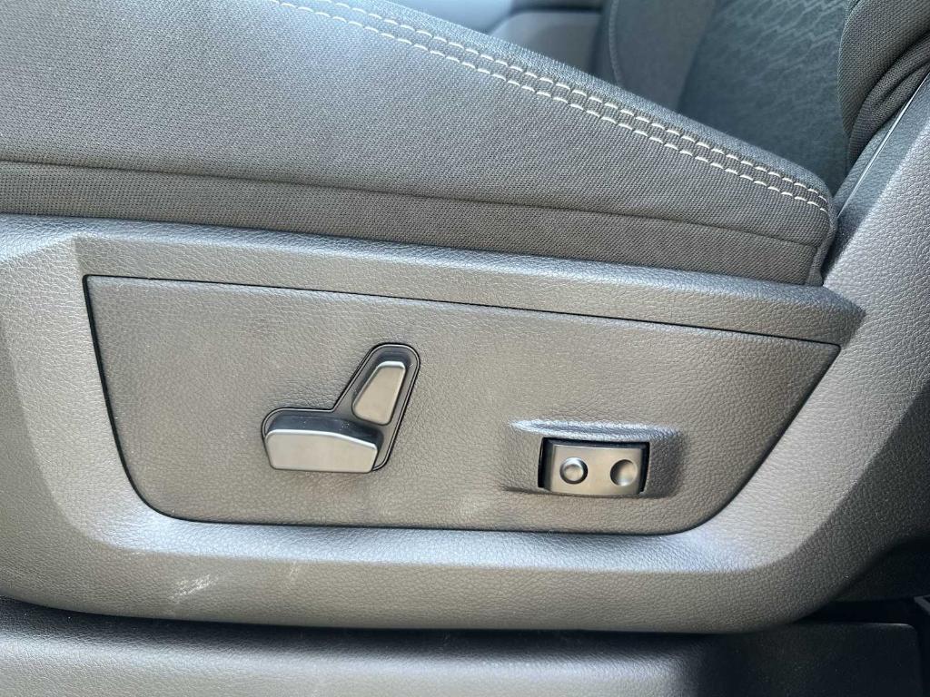 new 2025 Ram 2500 car, priced at $63,414