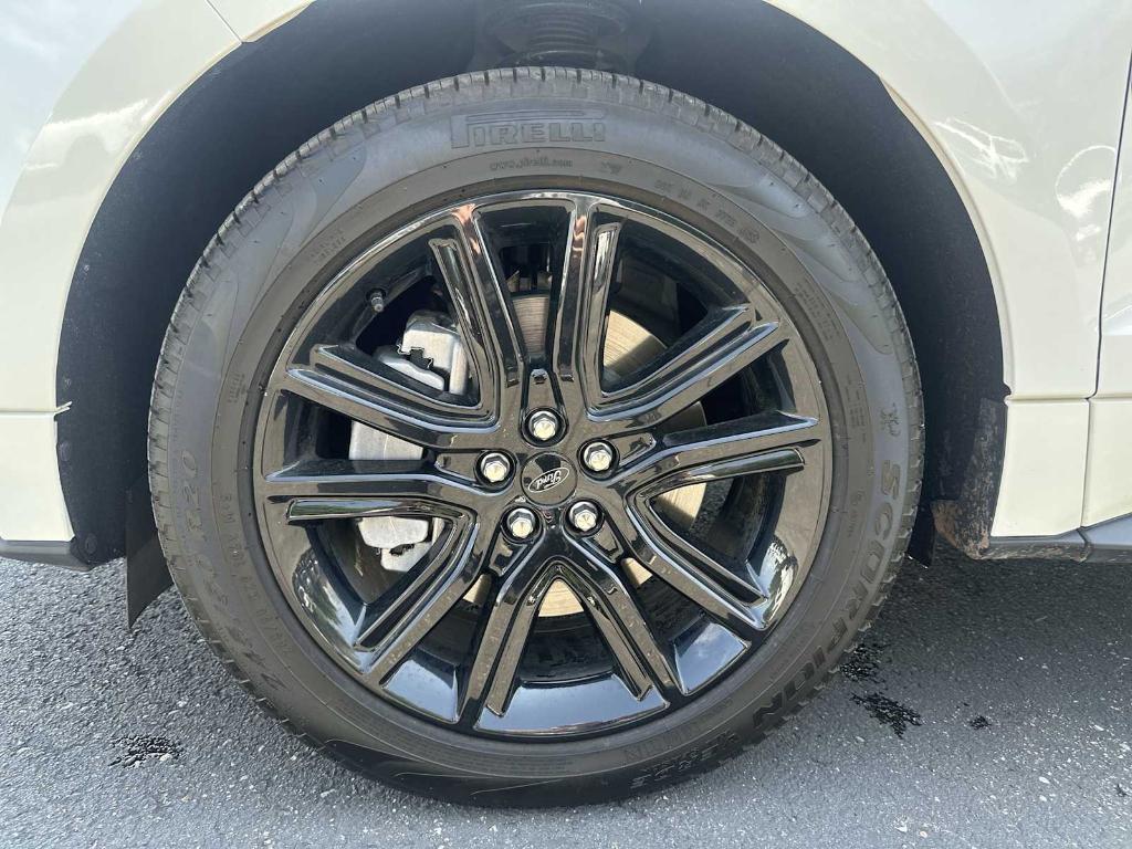 used 2024 Ford Edge car, priced at $34,207
