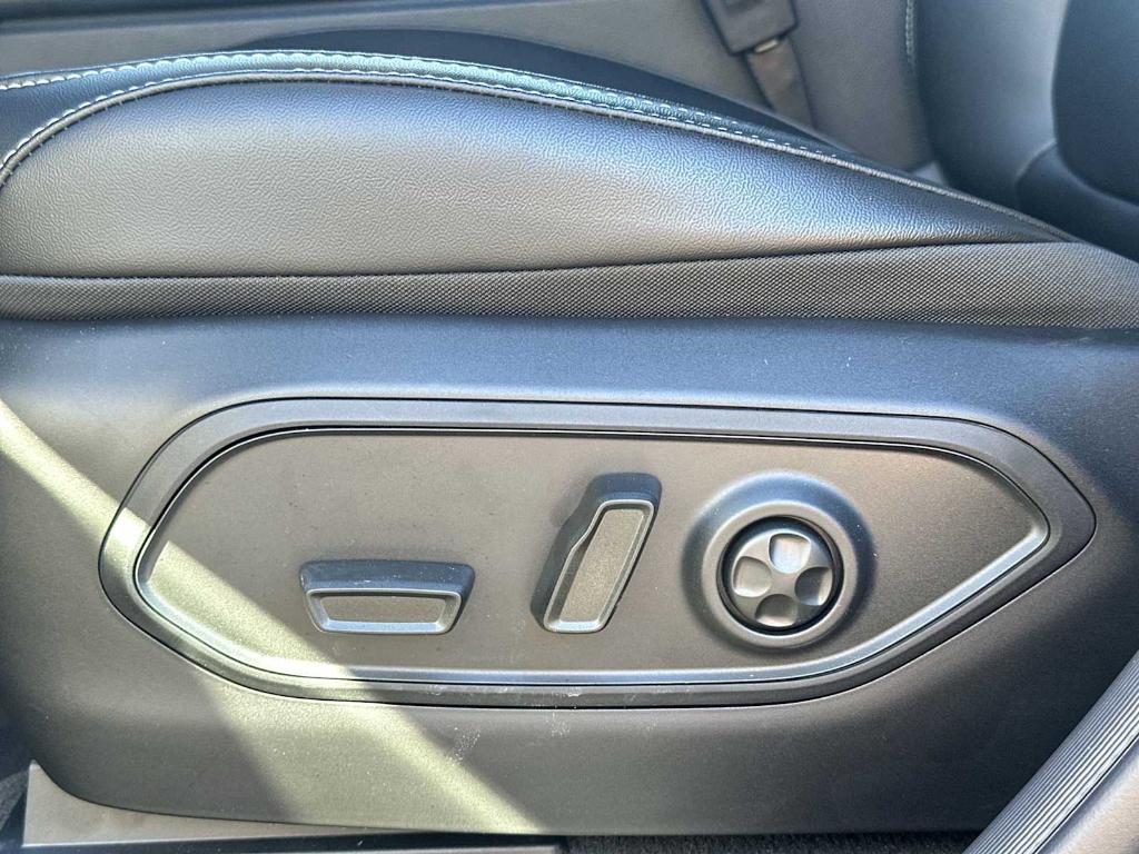 new 2025 Jeep Grand Cherokee car, priced at $50,485