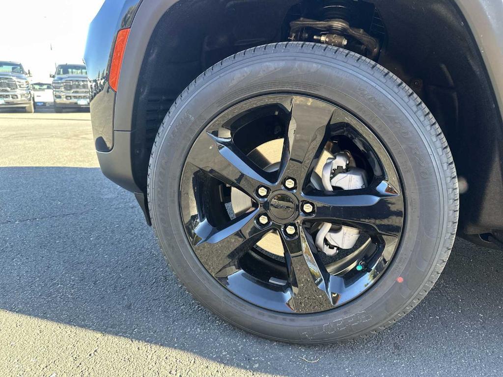 new 2025 Jeep Grand Cherokee car, priced at $50,485