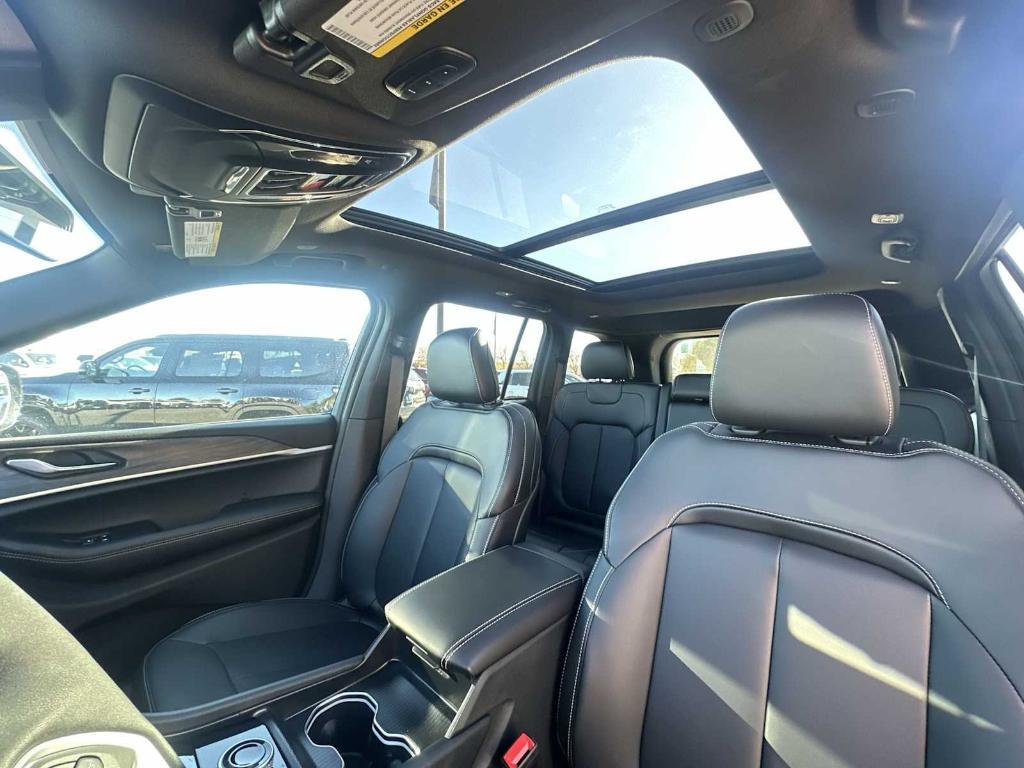 new 2025 Jeep Grand Cherokee car, priced at $50,485