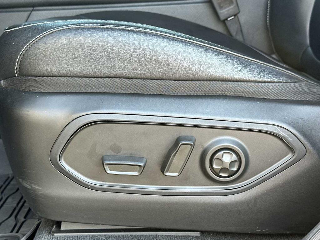 used 2024 Jeep Grand Cherokee car, priced at $34,563