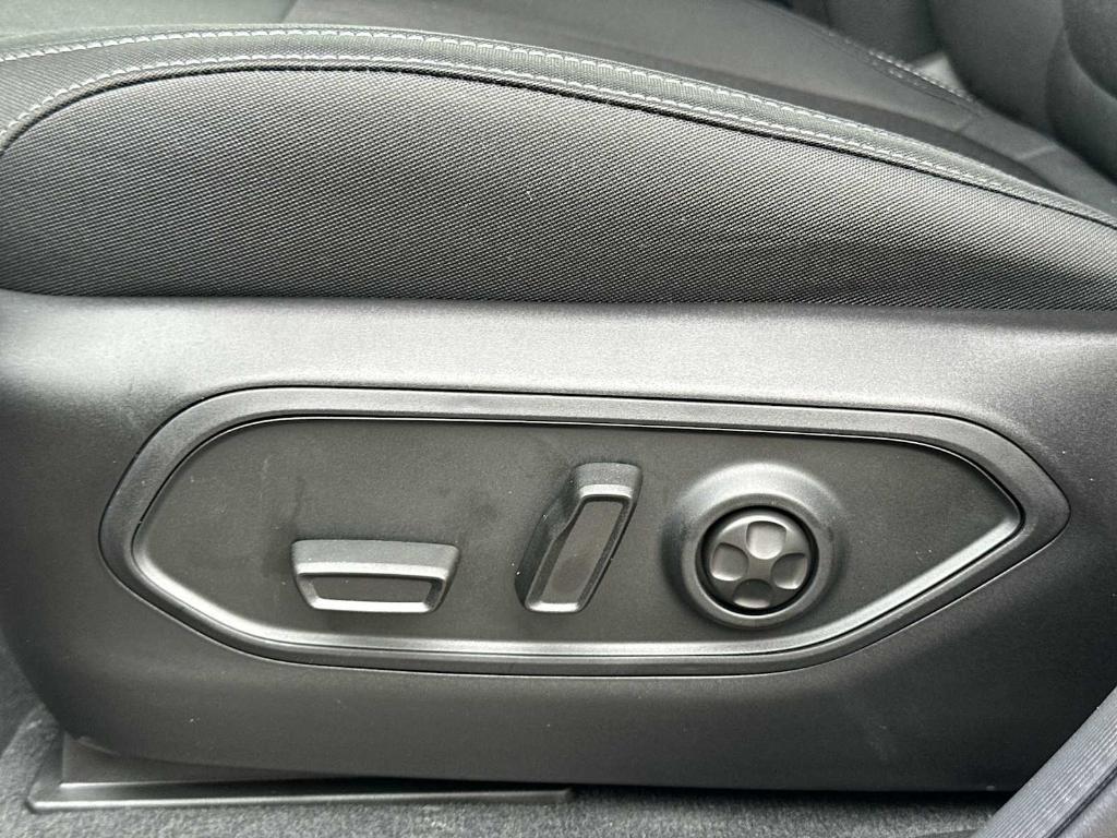 new 2025 Jeep Grand Cherokee L car, priced at $39,336