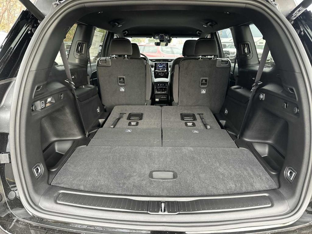 new 2025 Jeep Grand Cherokee L car, priced at $39,336