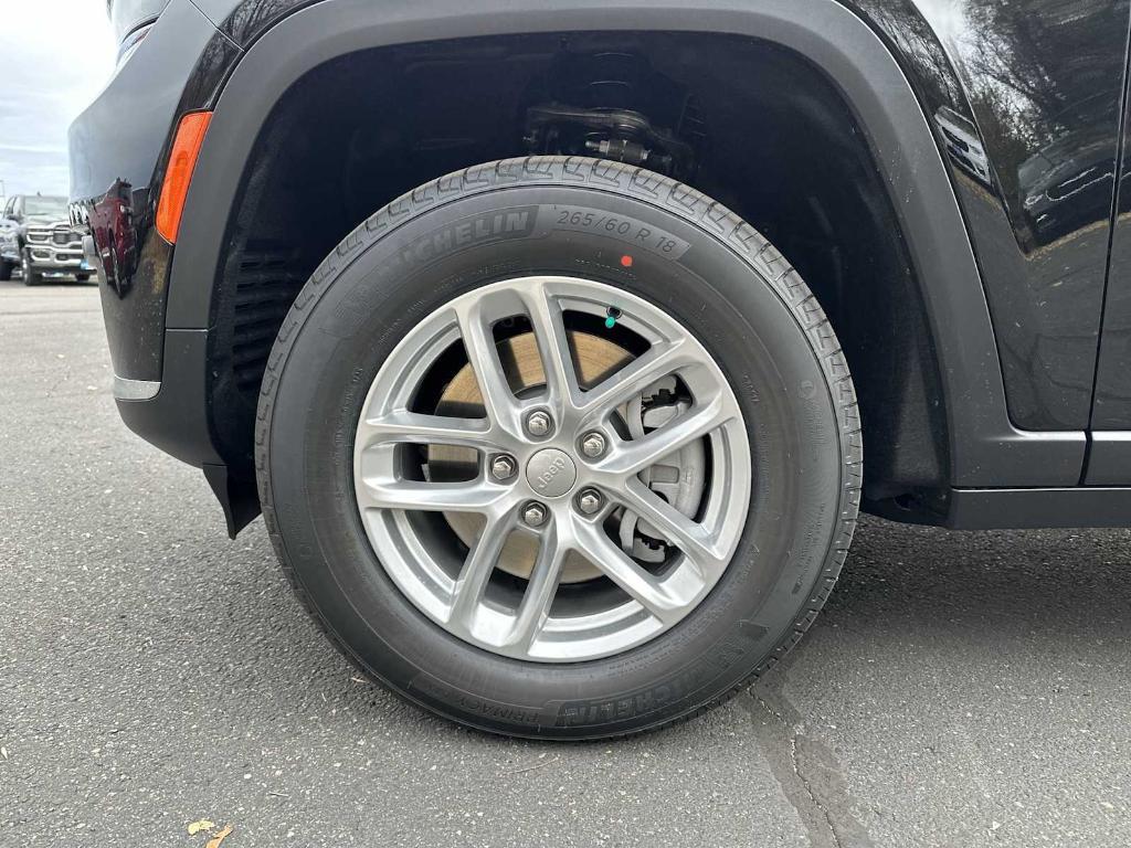 new 2025 Jeep Grand Cherokee L car, priced at $39,336