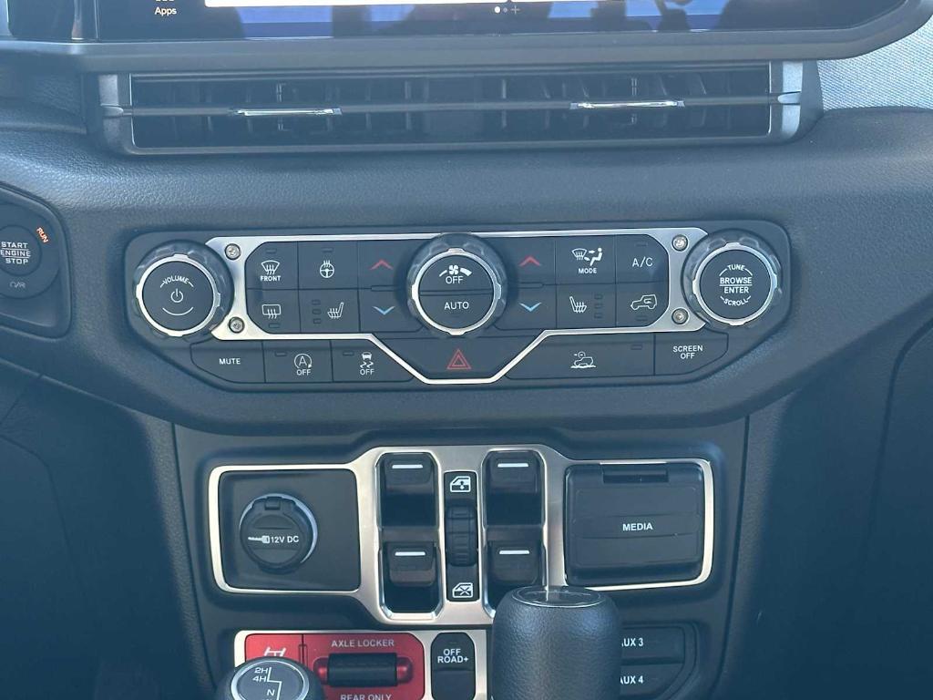 new 2025 Jeep Gladiator car, priced at $49,731