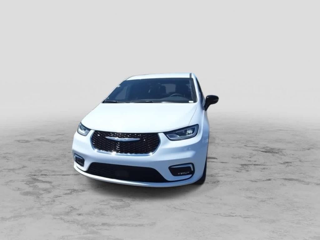 new 2025 Chrysler Pacifica car, priced at $43,479