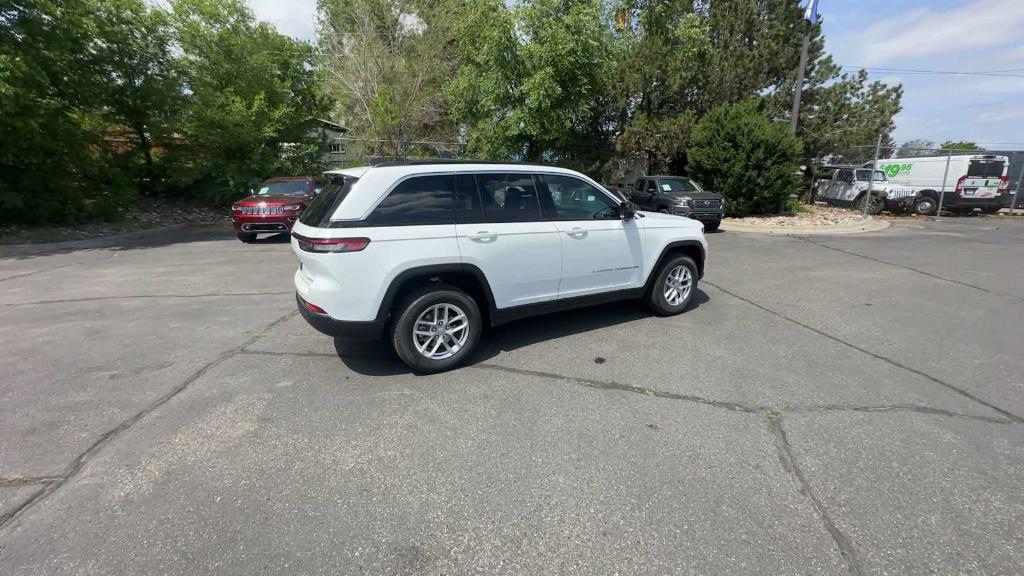 new 2025 Jeep Grand Cherokee car, priced at $44,570