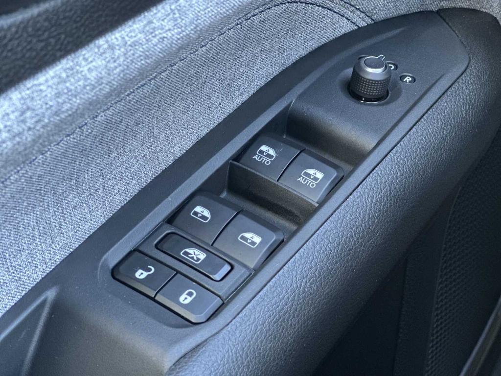 new 2025 Jeep Compass car, priced at $26,605