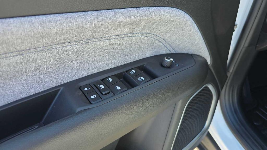 new 2025 Jeep Compass car, priced at $26,485