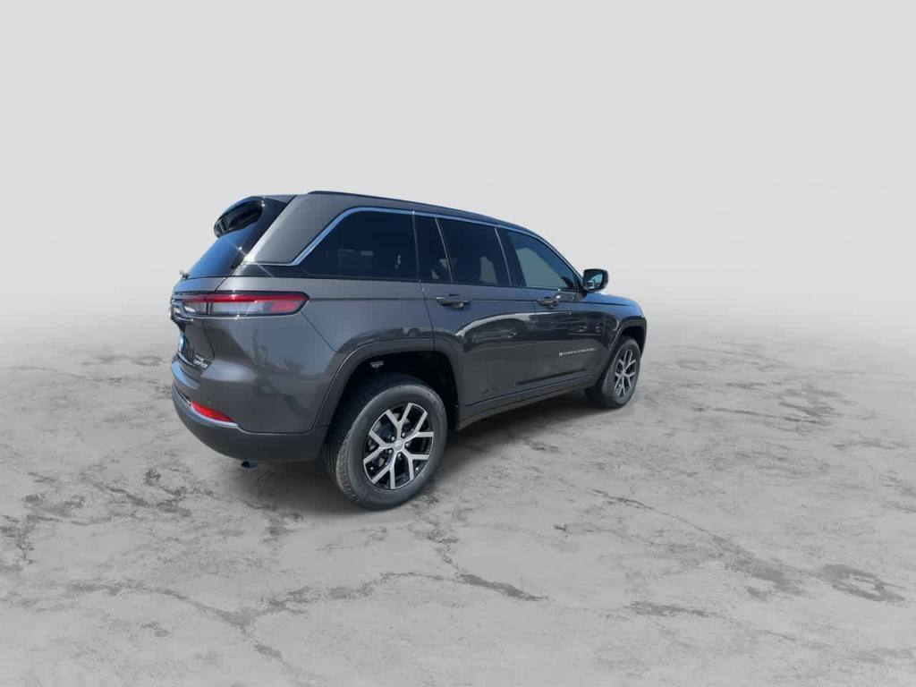 new 2025 Jeep Grand Cherokee car, priced at $42,961