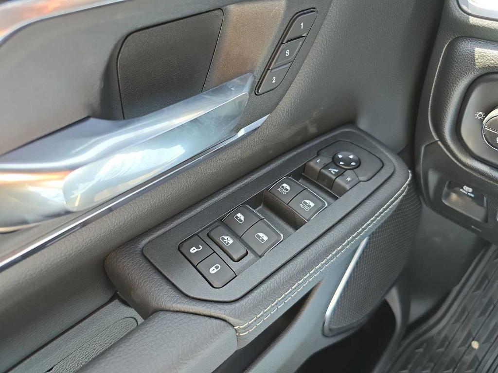 new 2025 Ram 1500 car, priced at $53,959