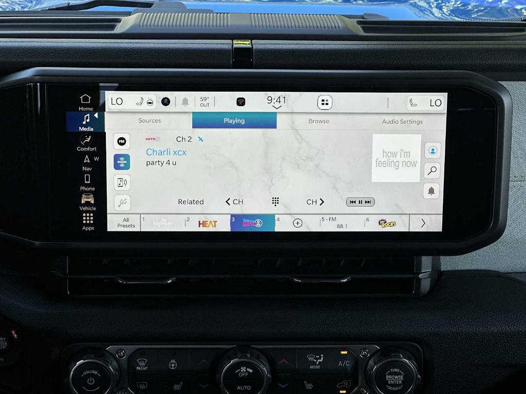 new 2025 Jeep Gladiator car, priced at $43,949