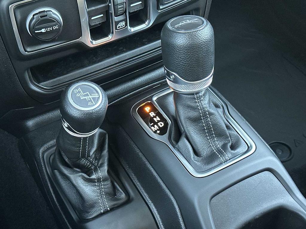 new 2025 Jeep Gladiator car, priced at $43,949