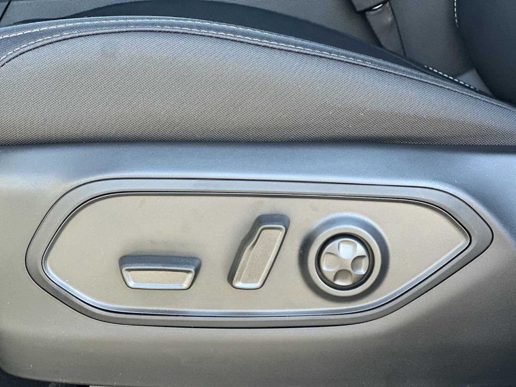 new 2025 Jeep Grand Cherokee car, priced at $35,288