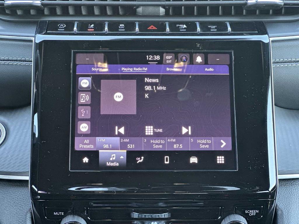 new 2025 Jeep Grand Cherokee car, priced at $35,288