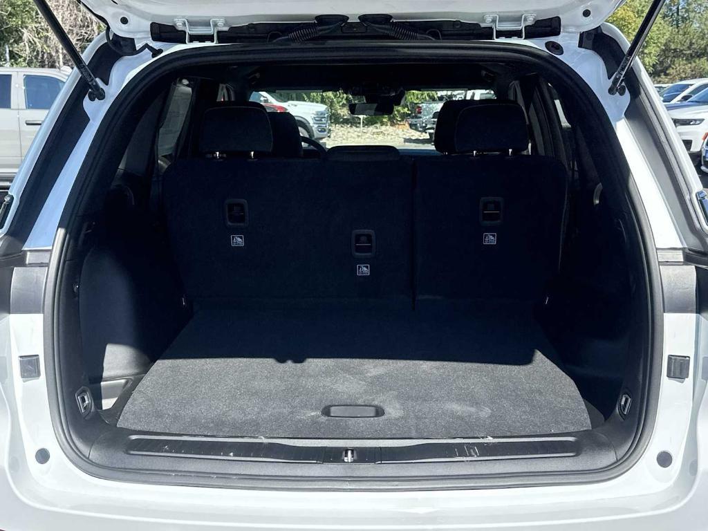 new 2025 Jeep Grand Cherokee car, priced at $35,288