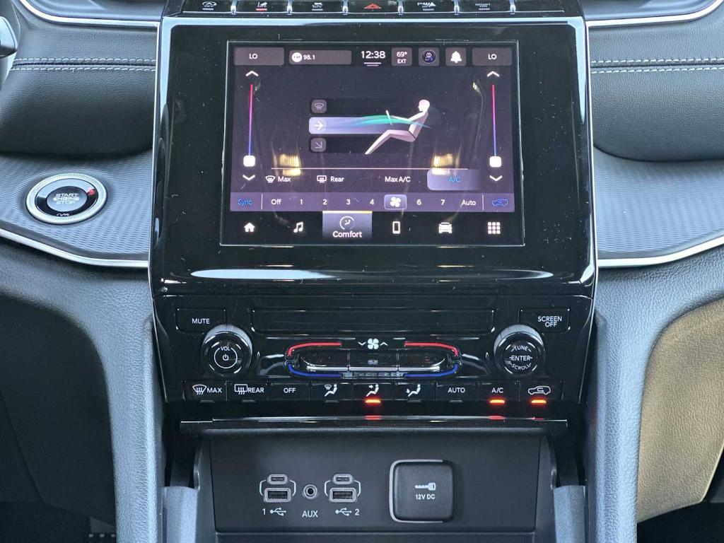 new 2025 Jeep Grand Cherokee car, priced at $35,288