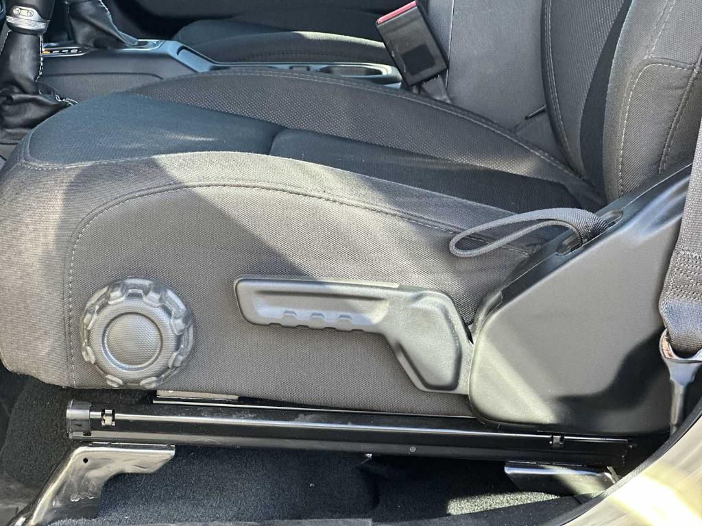 used 2022 Jeep Gladiator car, priced at $37,208