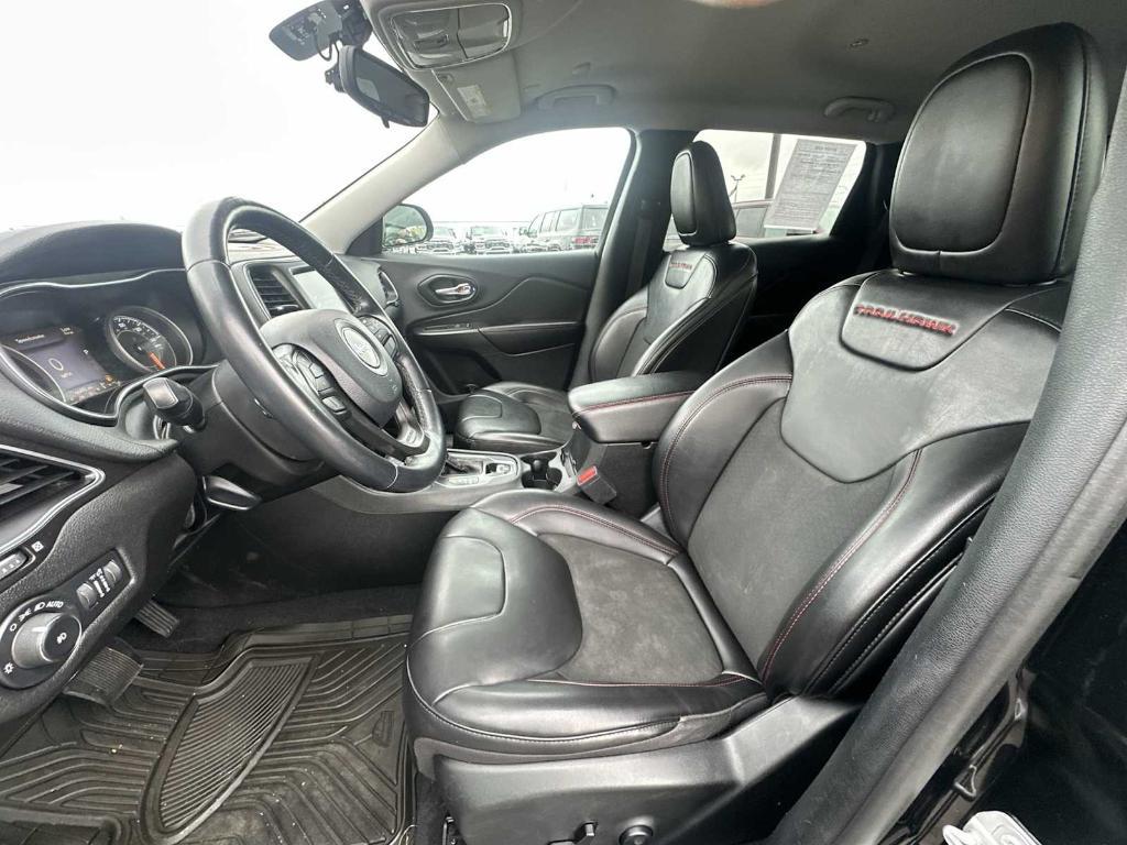 used 2020 Jeep Cherokee car, priced at $18,025