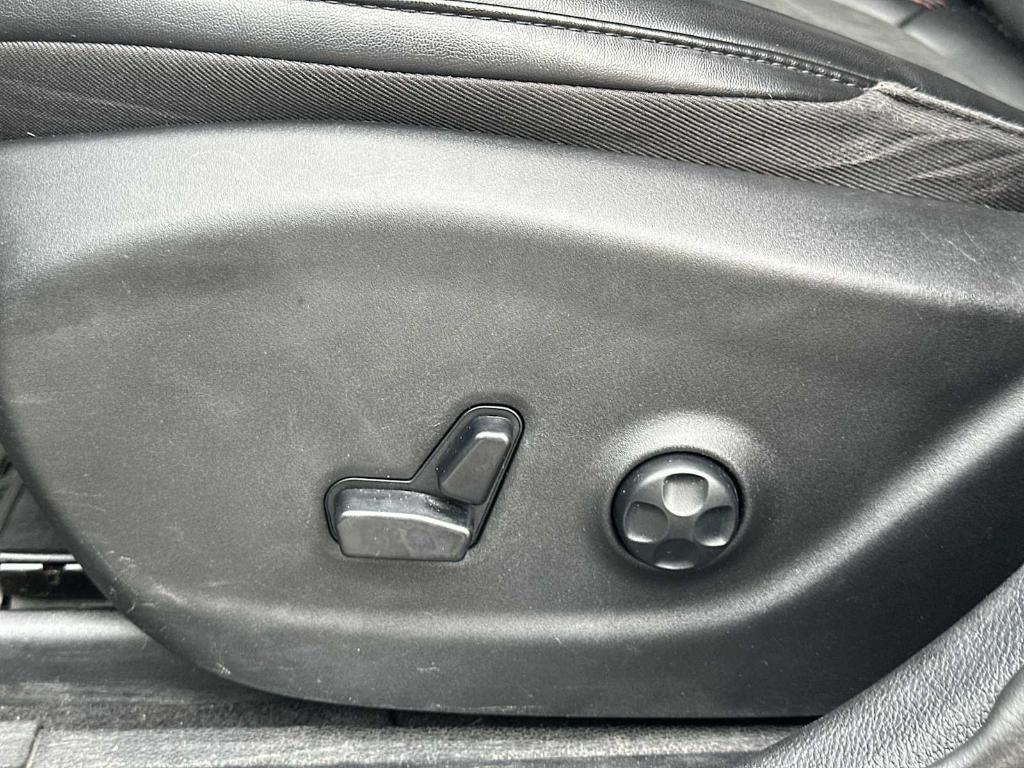 used 2020 Jeep Cherokee car, priced at $18,025