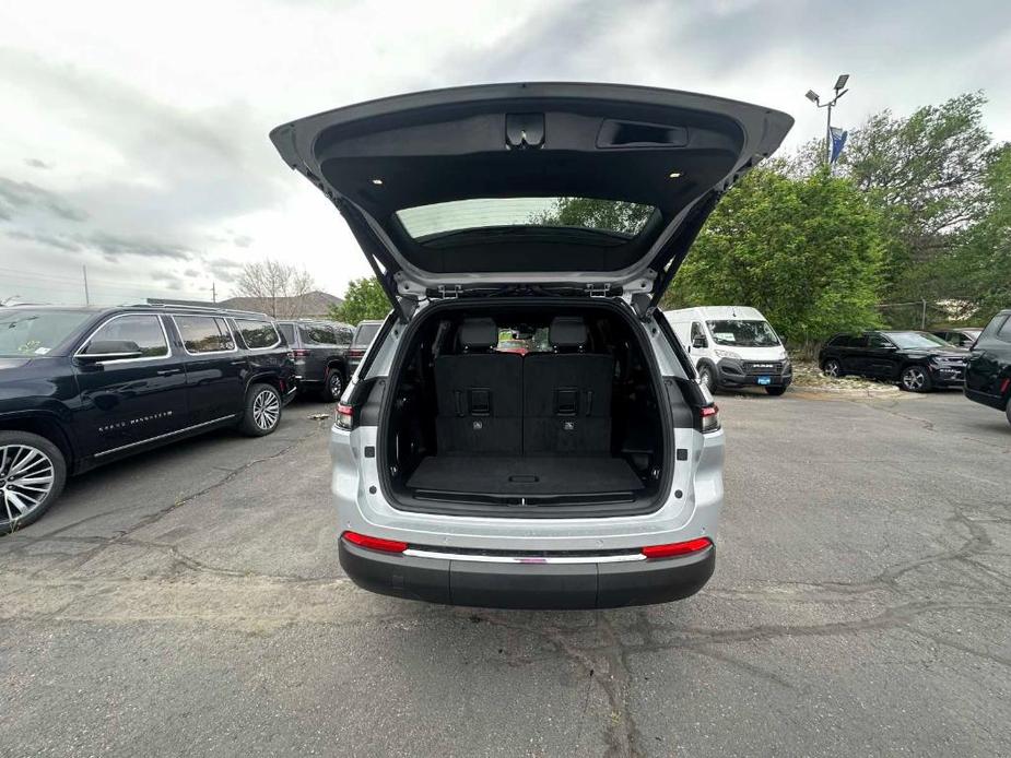 new 2024 Jeep Grand Cherokee L car, priced at $52,545