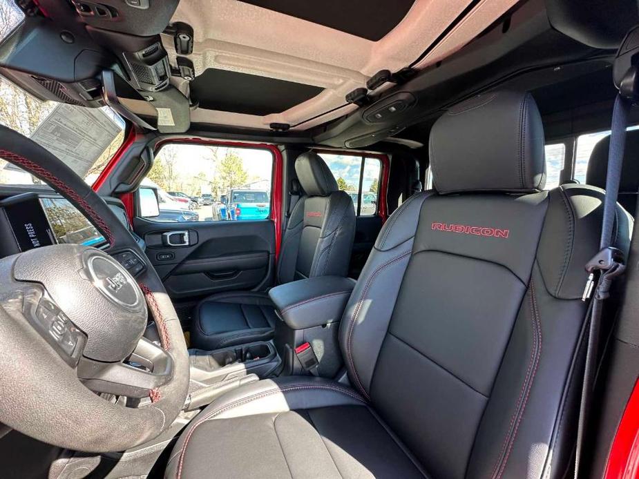 new 2024 Jeep Gladiator car, priced at $64,112