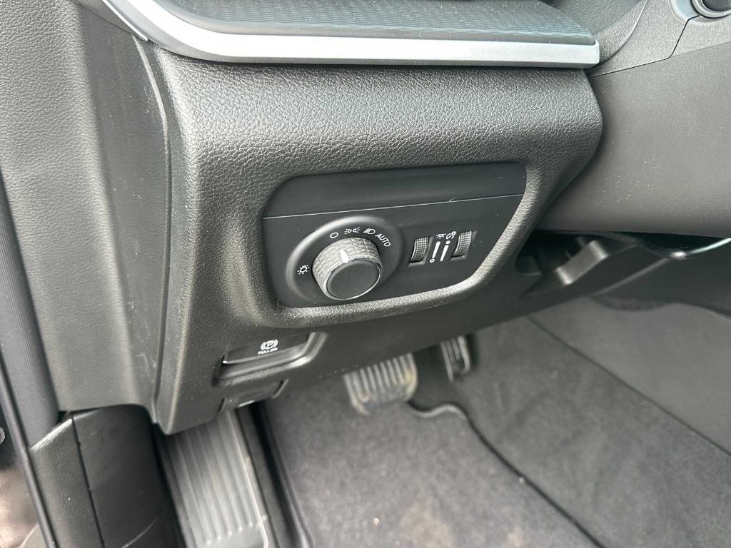 new 2025 Jeep Grand Cherokee L car, priced at $42,613