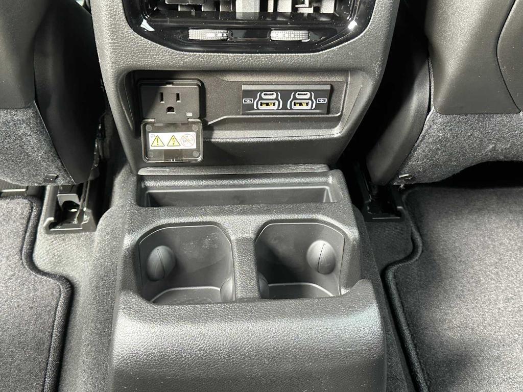 new 2025 Jeep Grand Cherokee L car, priced at $42,613
