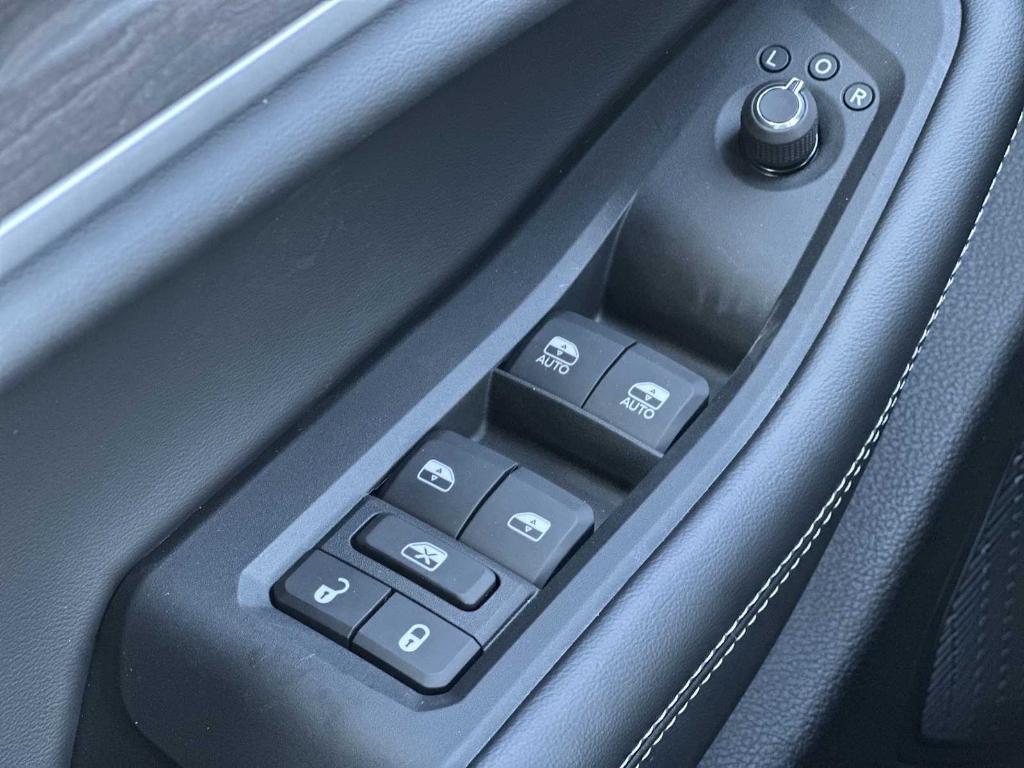 new 2025 Jeep Grand Cherokee car, priced at $43,349