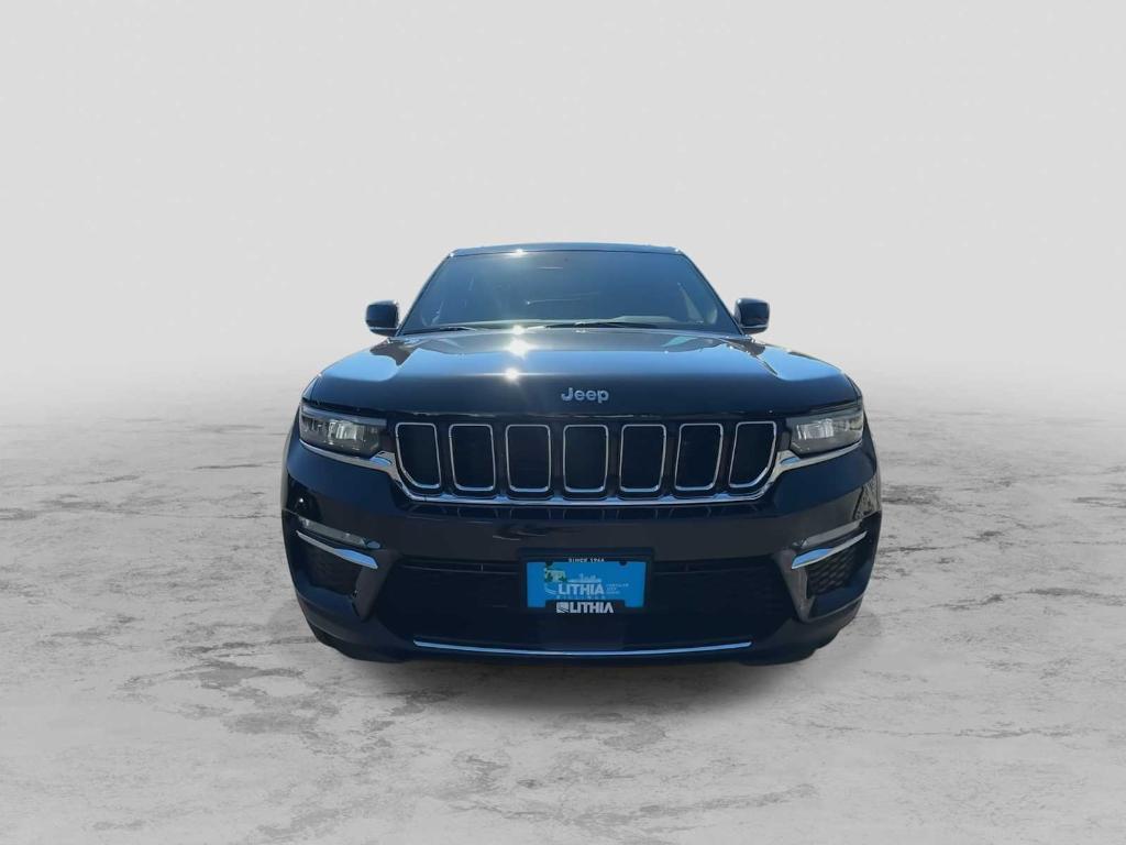 new 2025 Jeep Grand Cherokee car, priced at $43,349