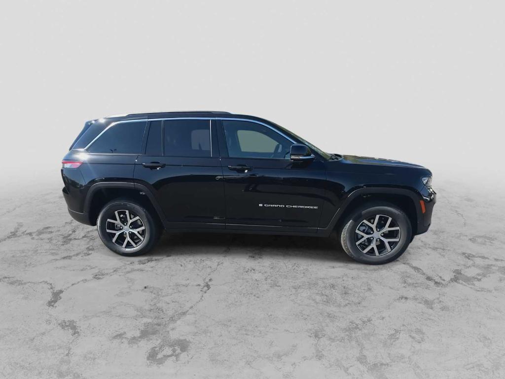 new 2025 Jeep Grand Cherokee car, priced at $43,349