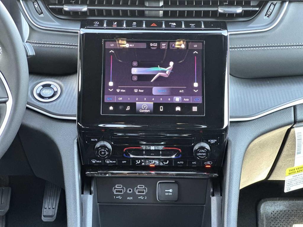 new 2025 Jeep Grand Cherokee car, priced at $35,672