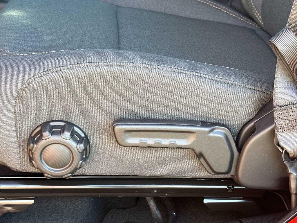 new 2026 Jeep Wrangler car, priced at $47,071