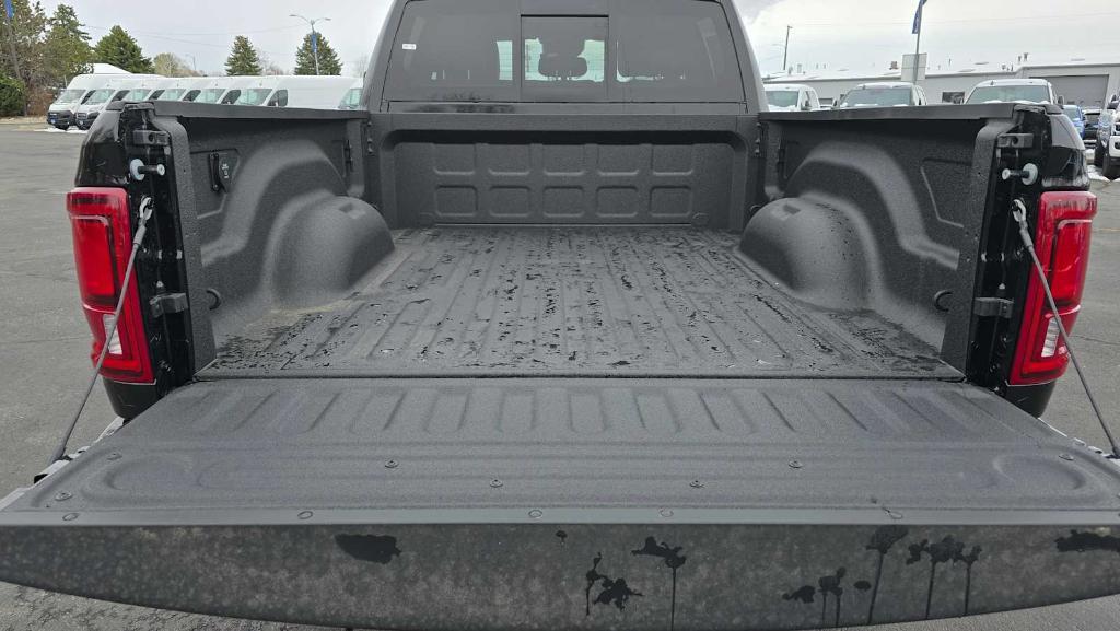 new 2025 Ram 3500 car, priced at $80,921