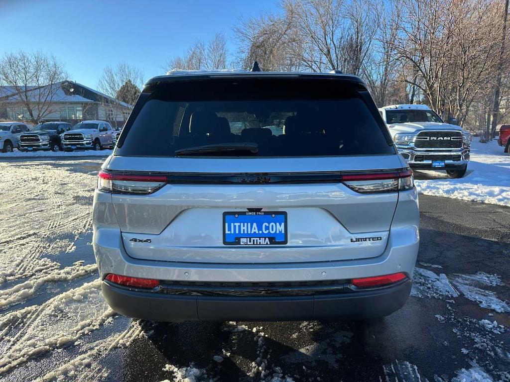 new 2025 Jeep Grand Cherokee car, priced at $48,611