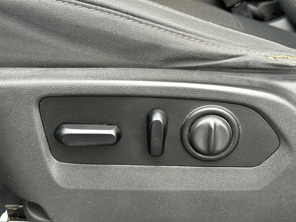 used 2019 Chevrolet Silverado 1500 car, priced at $27,305