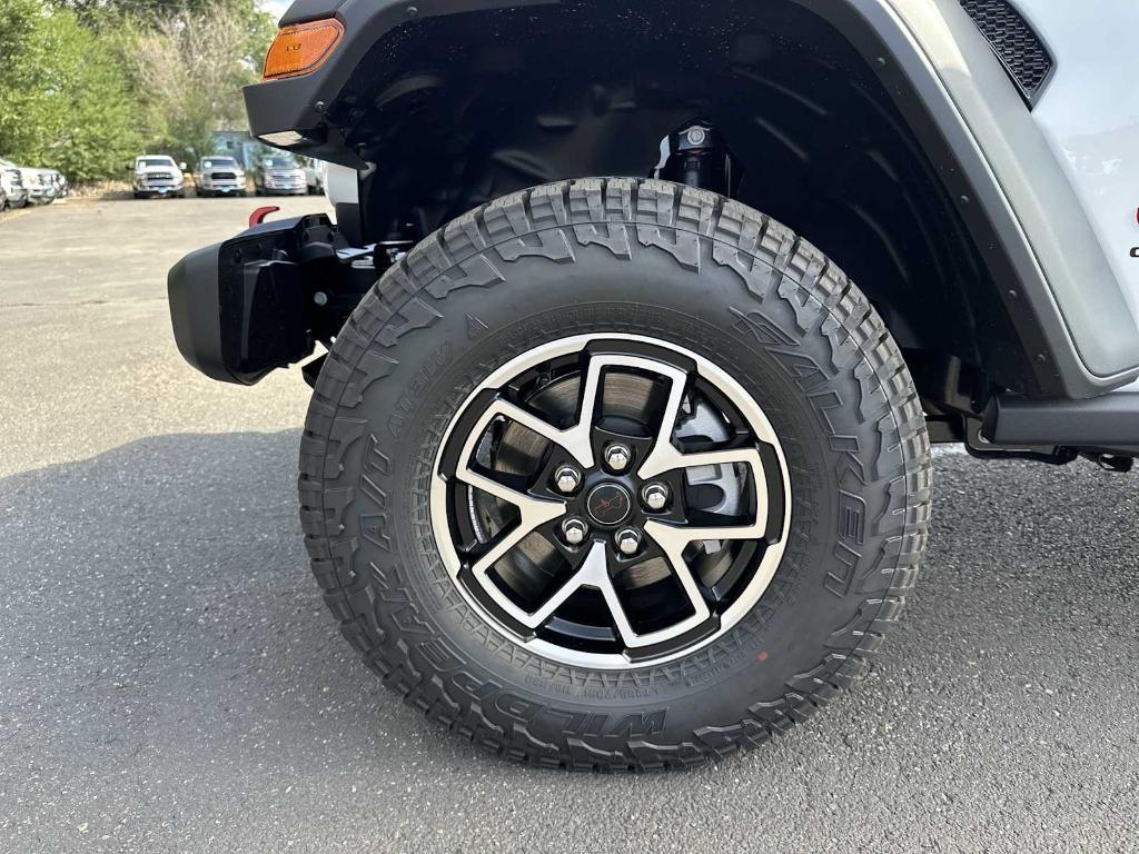 new 2025 Jeep Gladiator car, priced at $54,567