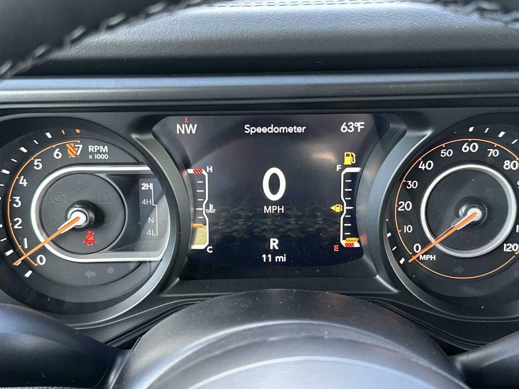 new 2025 Jeep Gladiator car, priced at $54,567