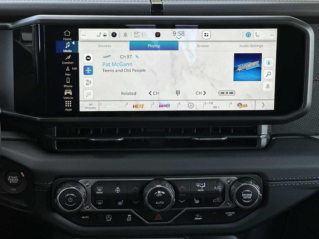 new 2025 Jeep Gladiator car, priced at $54,567