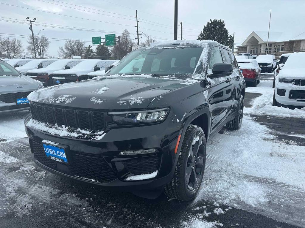 new 2025 Jeep Grand Cherokee car, priced at $48,611