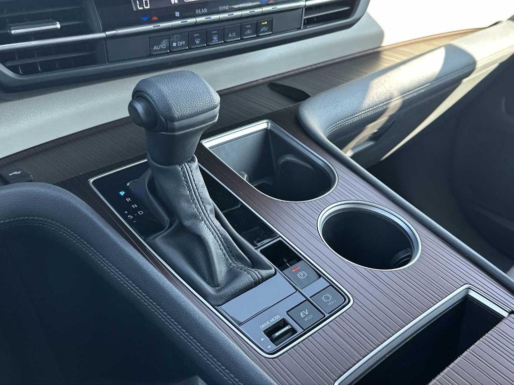 used 2023 Toyota Sienna car, priced at $37,508