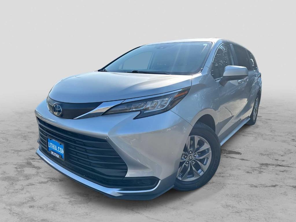 used 2023 Toyota Sienna car, priced at $37,508