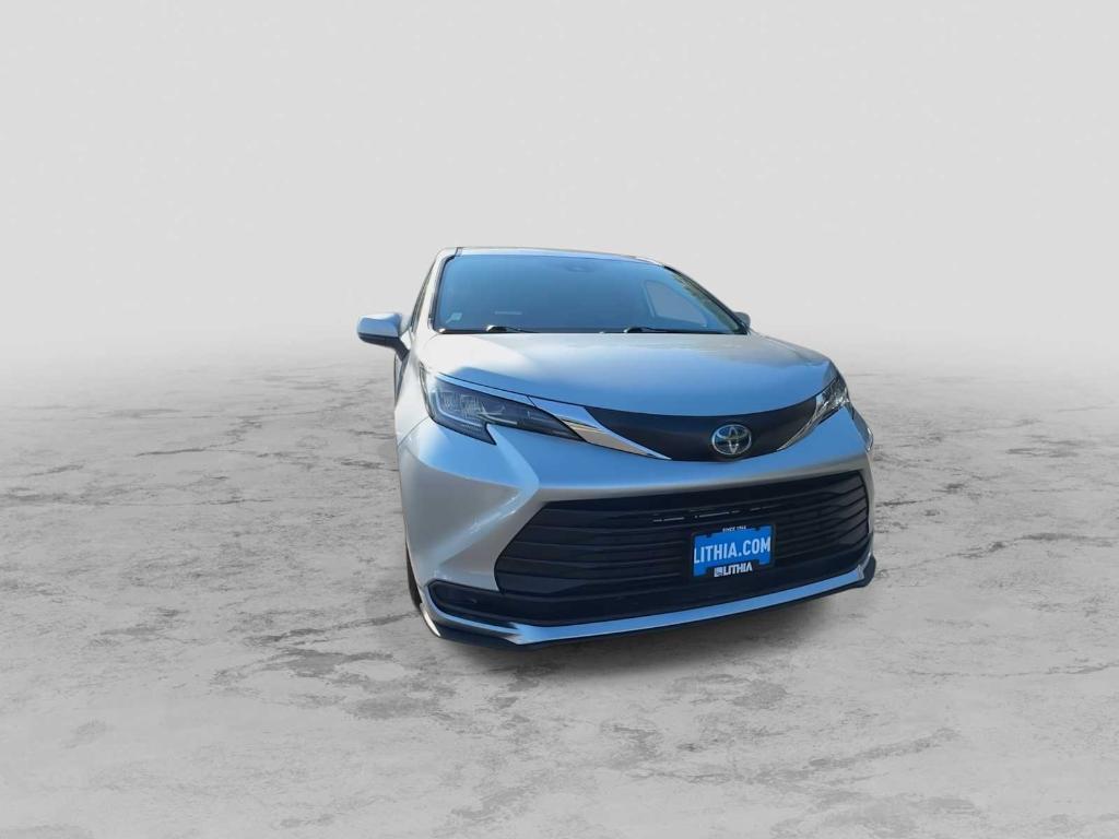 used 2023 Toyota Sienna car, priced at $37,508