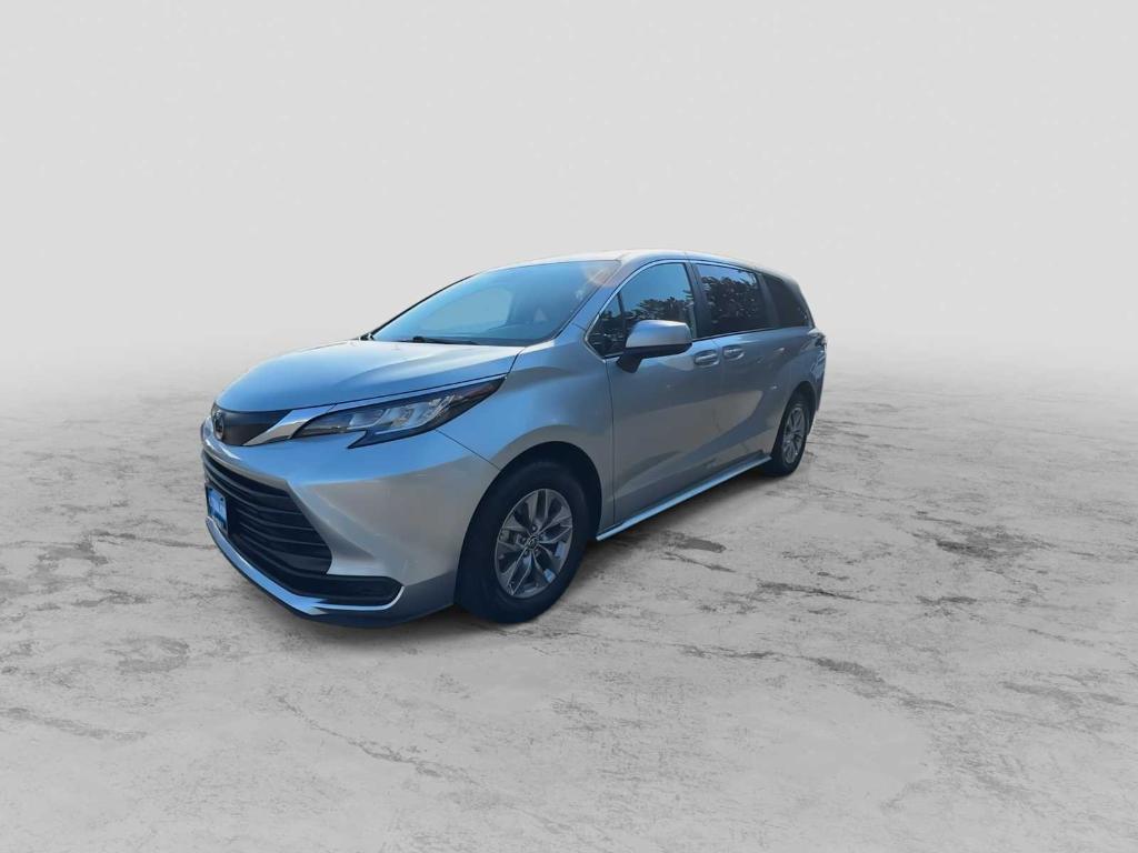 used 2023 Toyota Sienna car, priced at $37,508