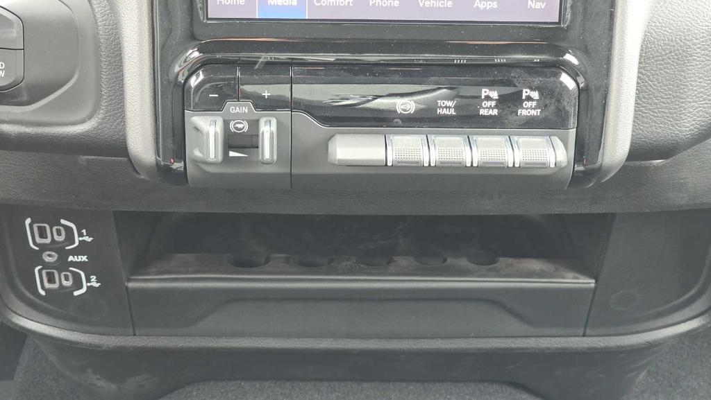 new 2025 Ram 2500 car, priced at $69,360