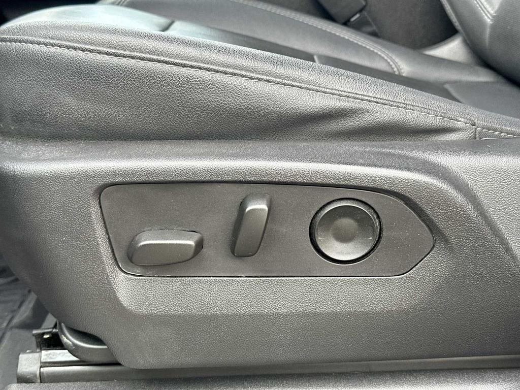 used 2023 GMC Sierra 1500 car, priced at $43,006