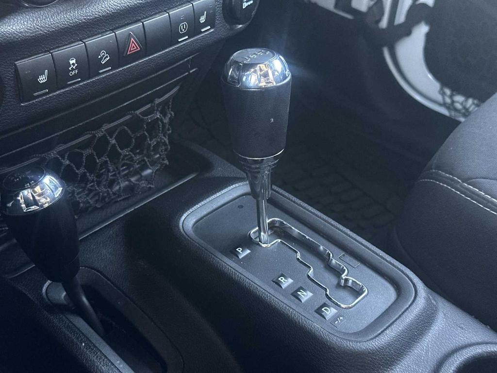 used 2015 Jeep Wrangler Unlimited car, priced at $16,004