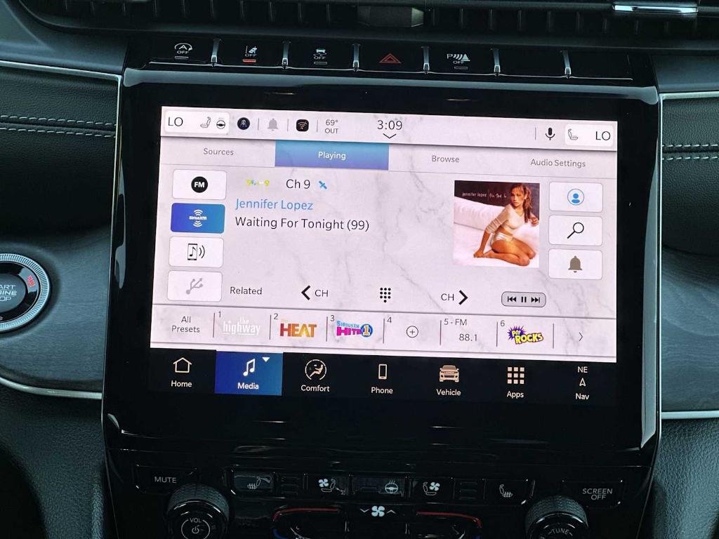 new 2025 Jeep Grand Cherokee car, priced at $55,185